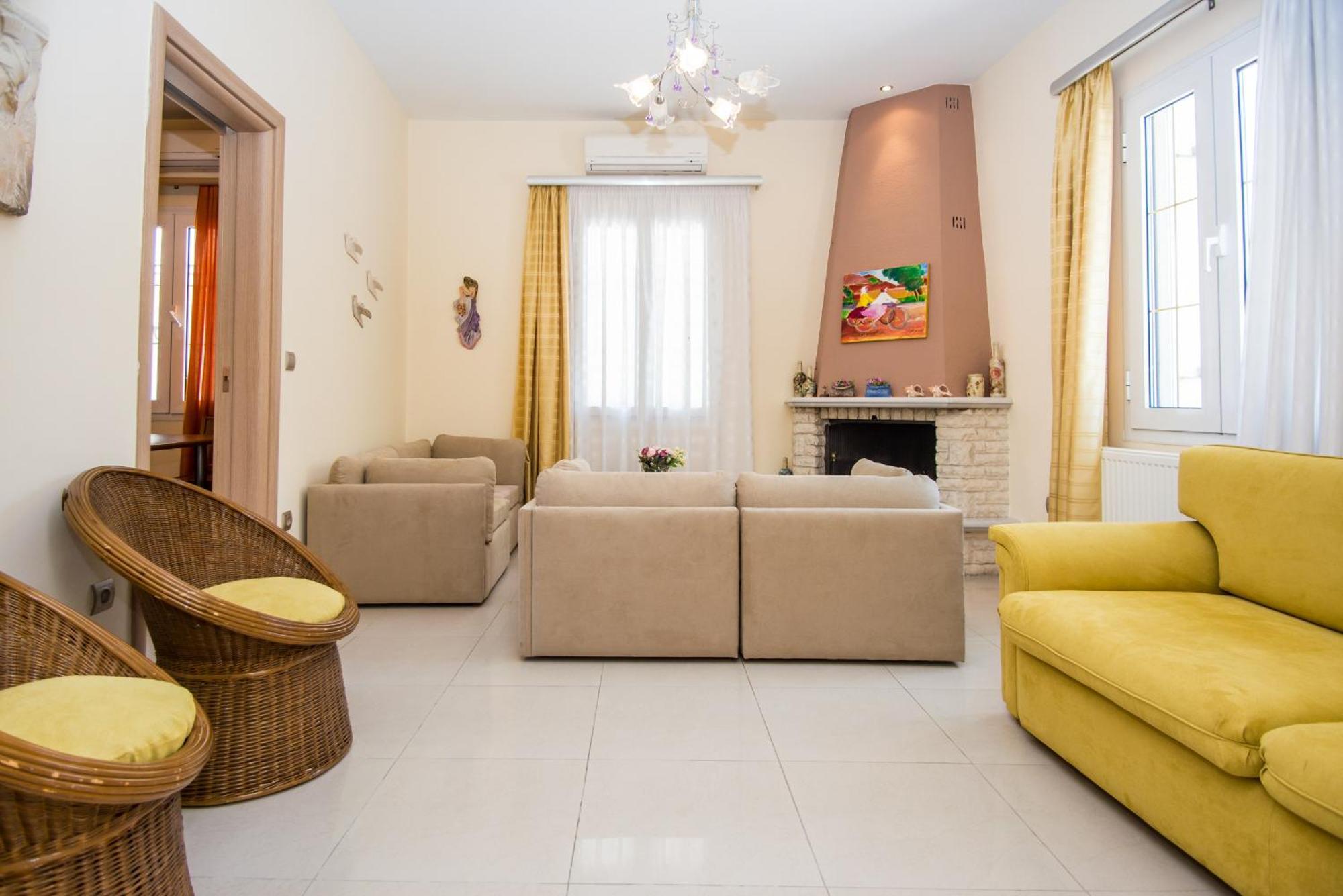 Sofia'S Delightful Apartment 阿尔戈斯托利翁 外观 照片