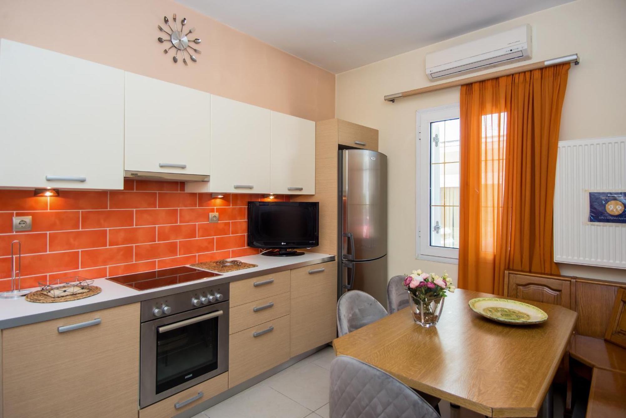 Sofia'S Delightful Apartment 阿尔戈斯托利翁 外观 照片